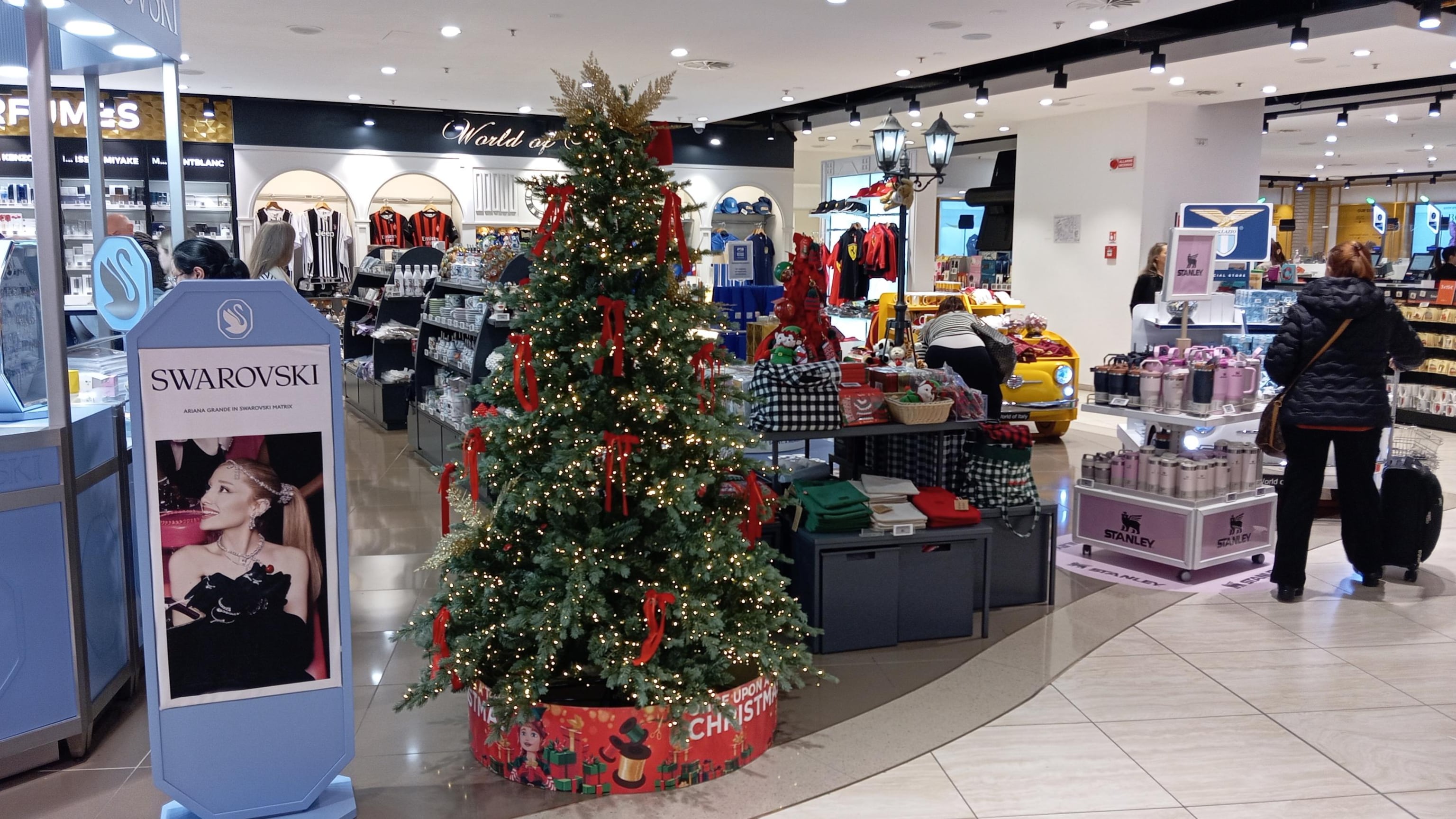 Caro Natale: dai regali al cenone, ecco quanto spenderemo