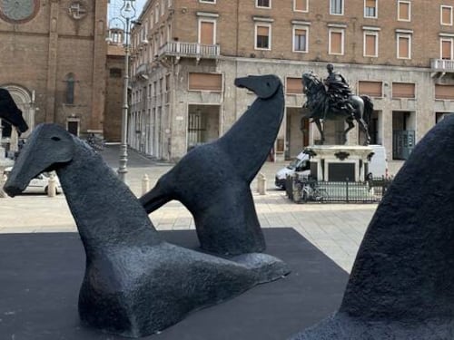 Collezioni, influencer, "artcoin". Serve aria nuova al museo