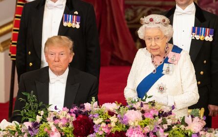 Il Presidente Trump e la Regina Elisabetta durante la cena a Buckingham Palace  2