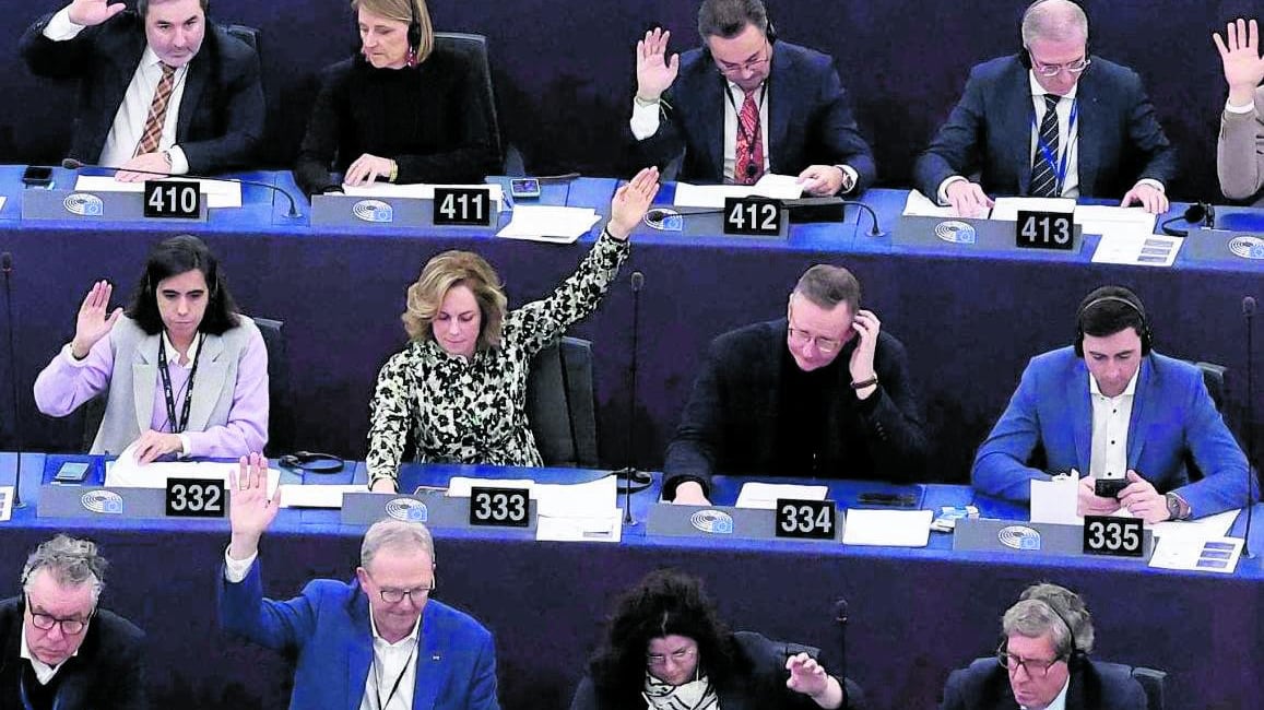 FdI: "Strategia sulla parità di genere deriva ideologica preoccupante"