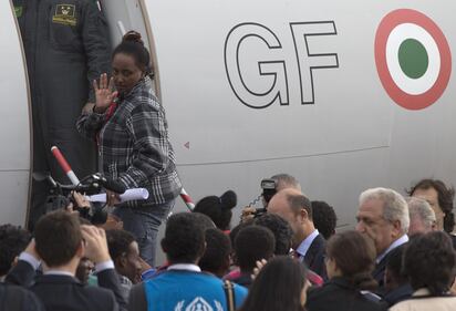 I primi profughi lasciano l'Italia 5
