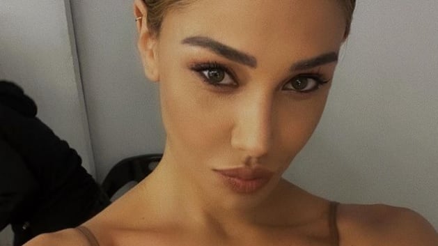 "Due tette e...". Ma ora Morrone viene beccato con Belen