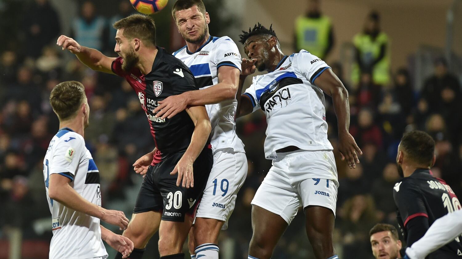 Sorpresa Cagliari. È suo il "derby" tra i Leicester d'Italia