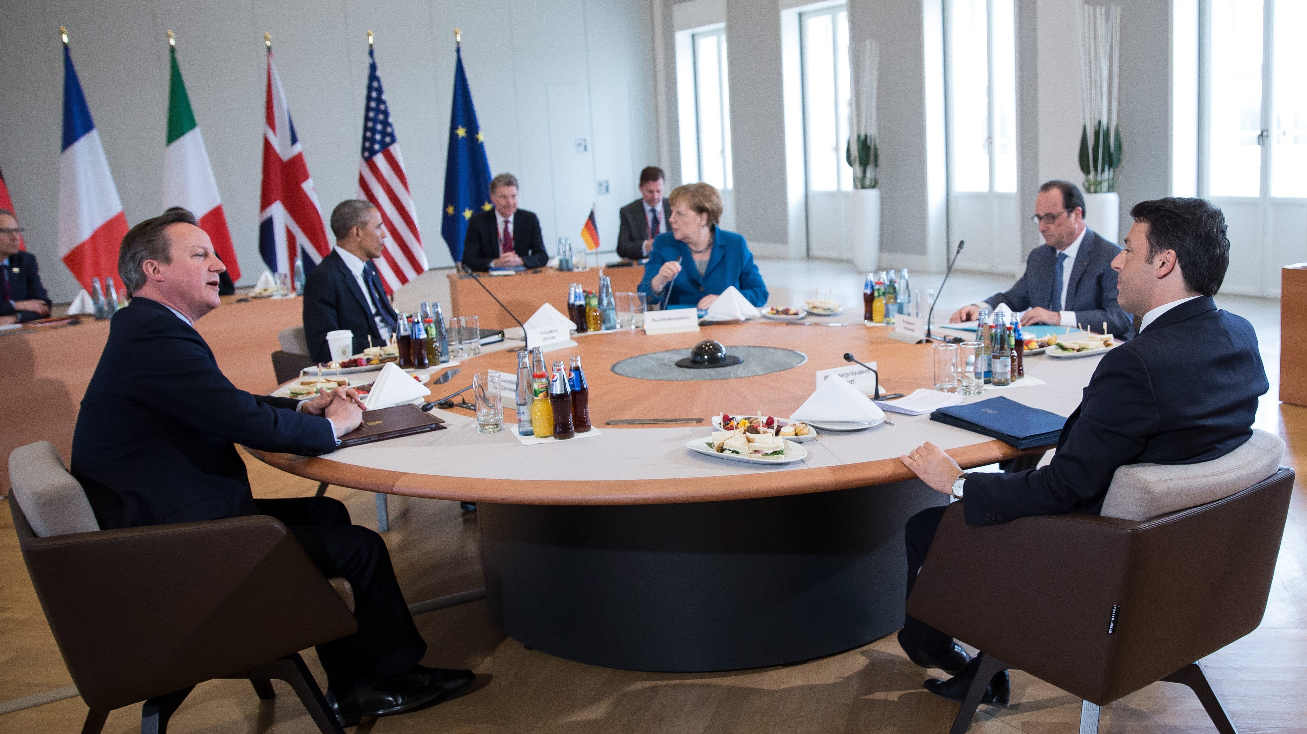 Pericolo caduta leader: è un 2016 anti-sistema. Si salva solo la Merkel
