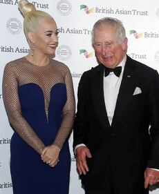 Il Principe Carlo e Katy Perry in foto 13