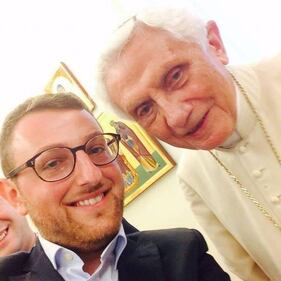 Il primo selfie di Ratzinger  1