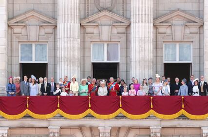 Royal Family, i Cambridge al Trooping the Colour: foto 4