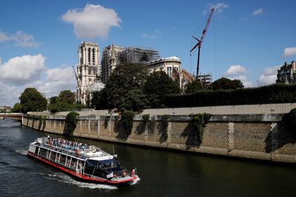 Parigi, riprendono i lavori di ristrutturazione di Notre Dame 2