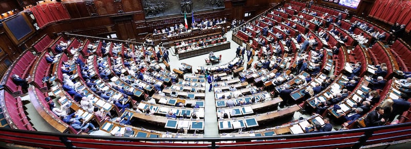 Parte già lo sprint per le elezioni 2027. Ecco i piani segreti contro nemici e amici