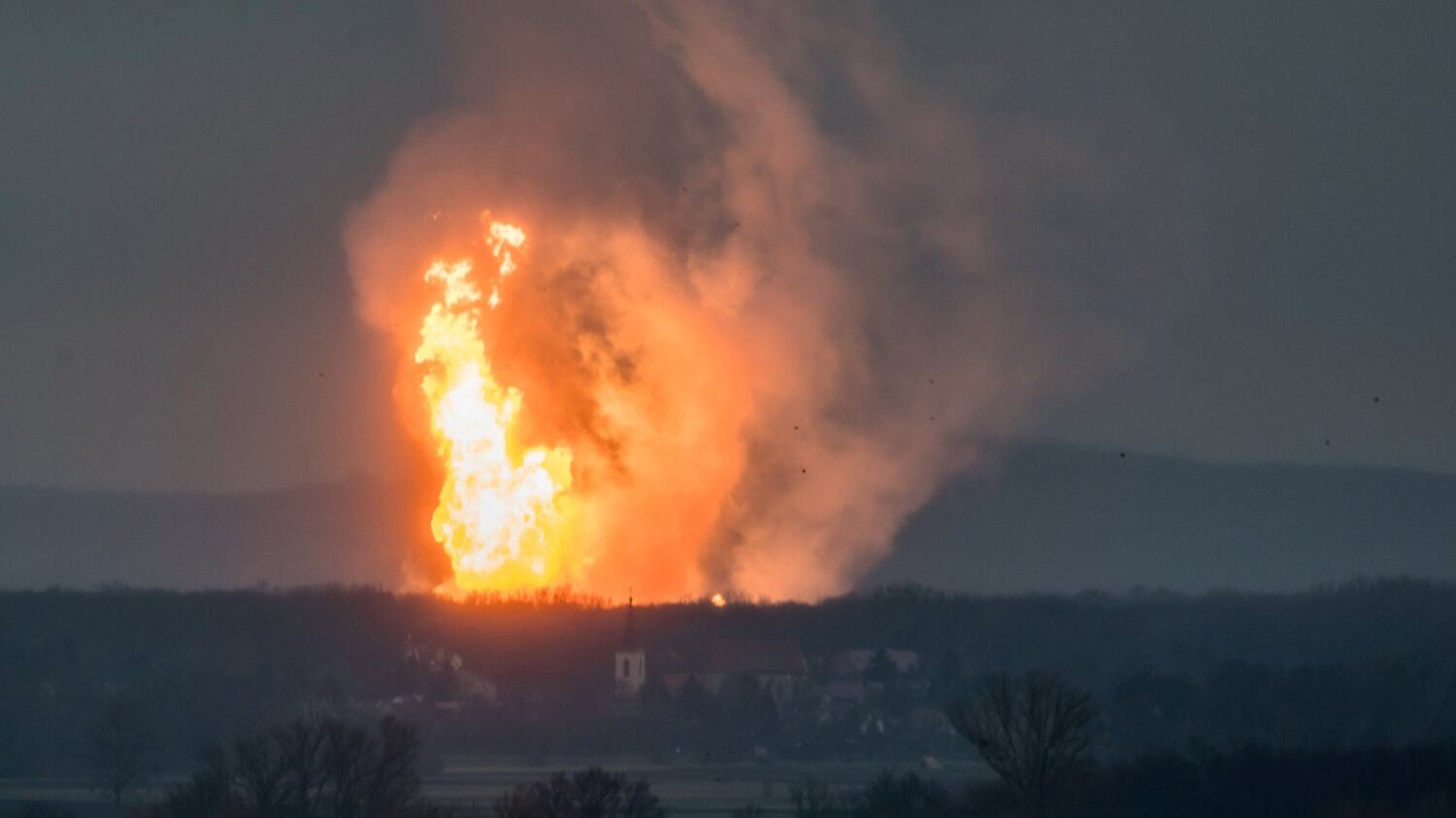 Esplosione a impianto di gas in Austria. Eni: "I prezzi saliranno"