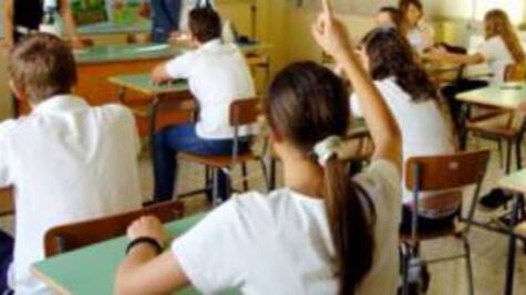 Bologna, studente bullo minaccia il prof: "Mio padre ti spacca la faccia"