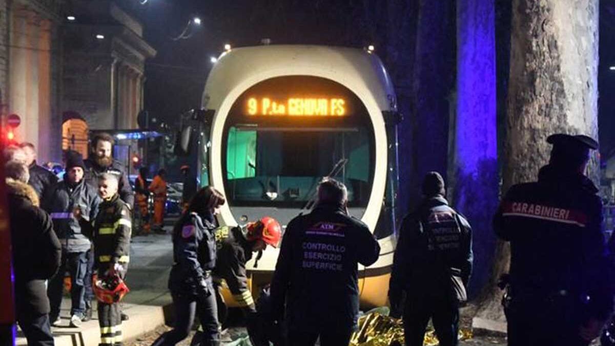 Travolta e uccisa dal tram. Muore turista di vent'anni