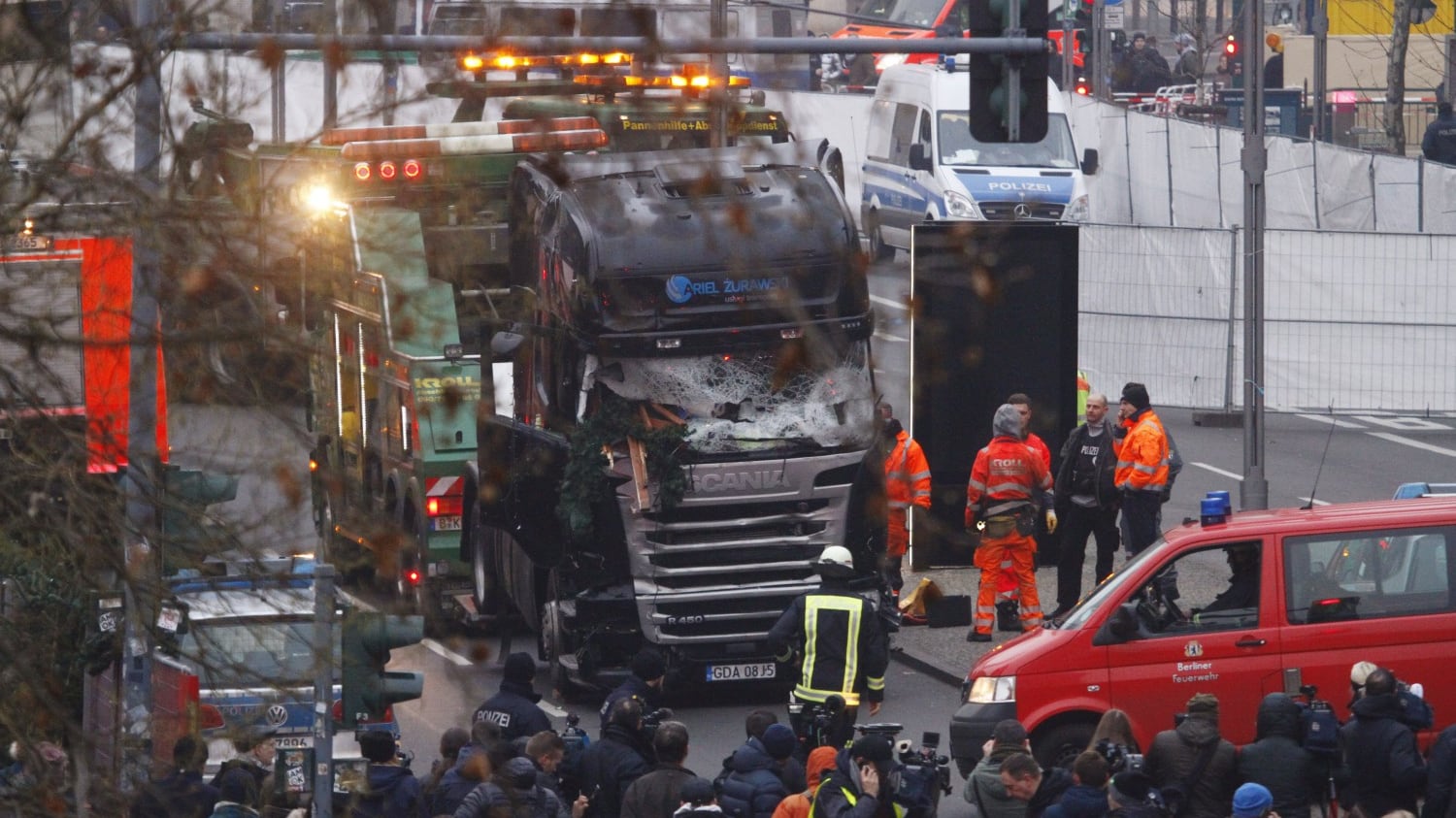Berlino, la AfD: "Sono i morti della Merkel"