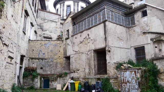 Il crowdfunding per restaurare il Chiostro di Santa Caterina a Napoli