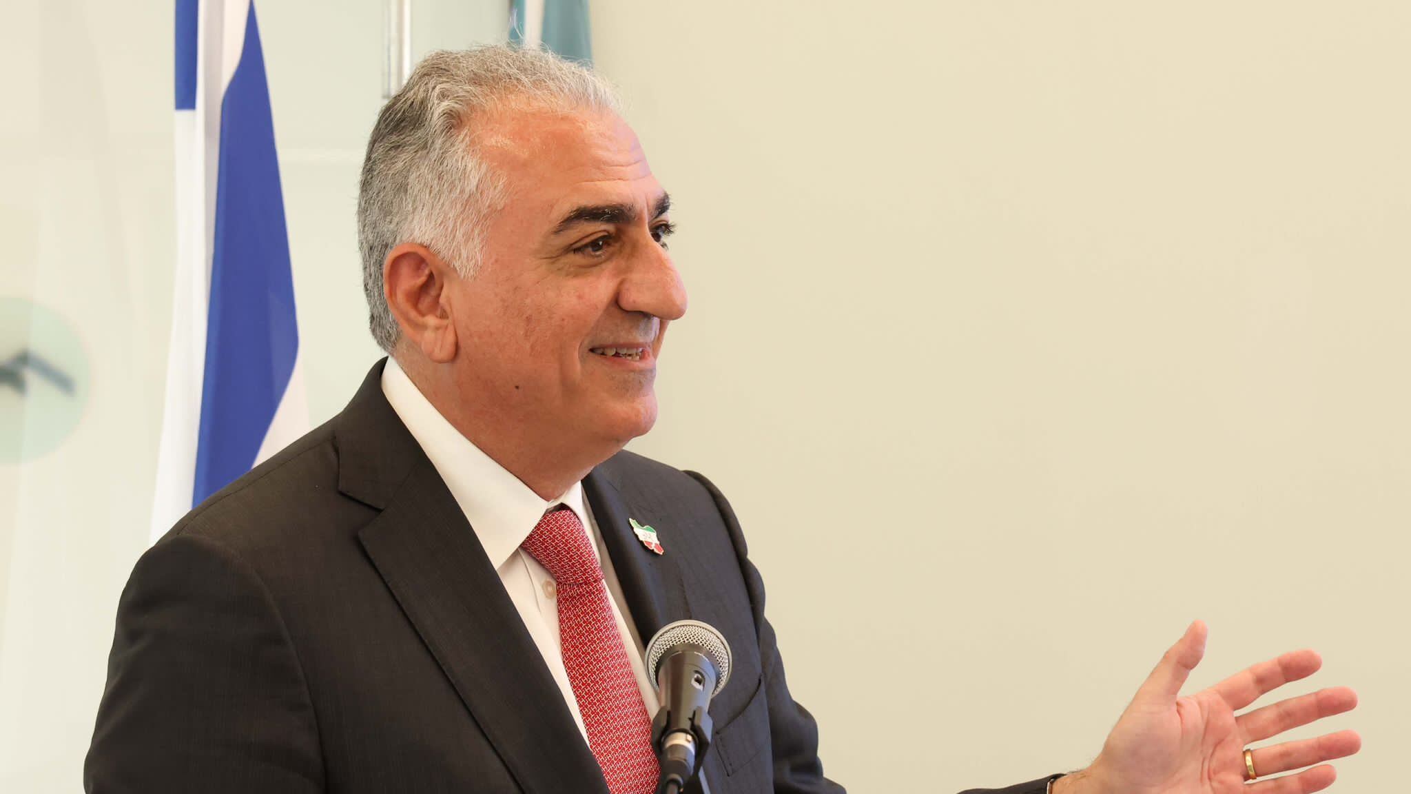 "In Iran deve sparire la Repubblica Islamica", parla il figlio dello Shah
