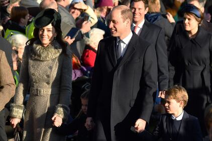 Sandringham, la royal family durante la messa di Natale  4