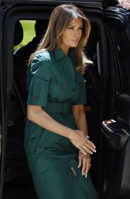 Melania Trump, fascino bianco col premier giapponese 1