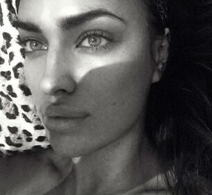 Irina Shayk, bikini sexy per i suoi 30 anni 4