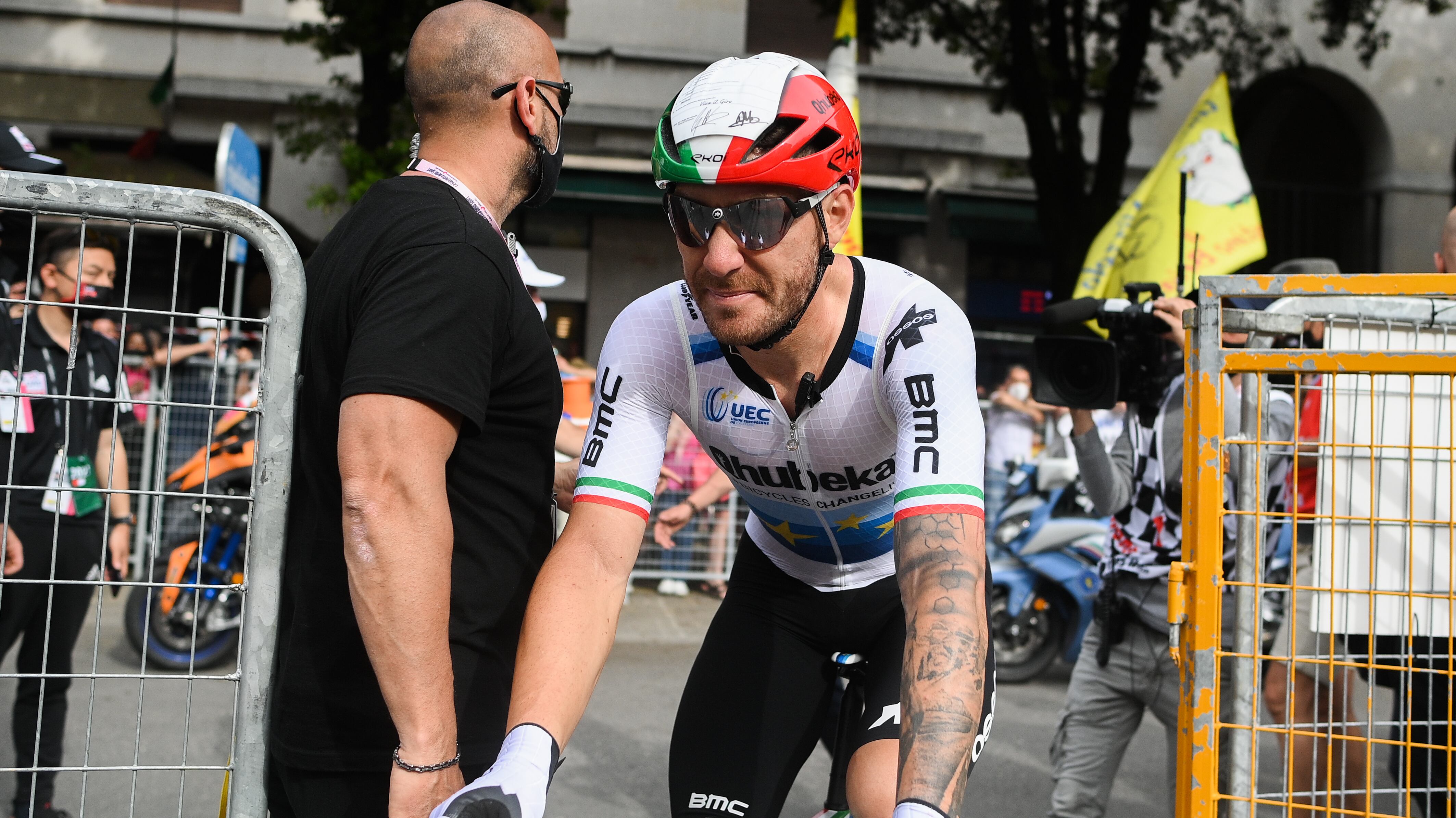 La prima volta di Nizzolo è a casa Viviani. E l'eterno secondo sfata il tabù Giro