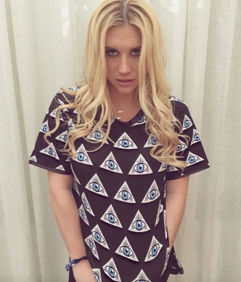 L'appello di Kesha alle donne: "Se subite abusi perlate" 11