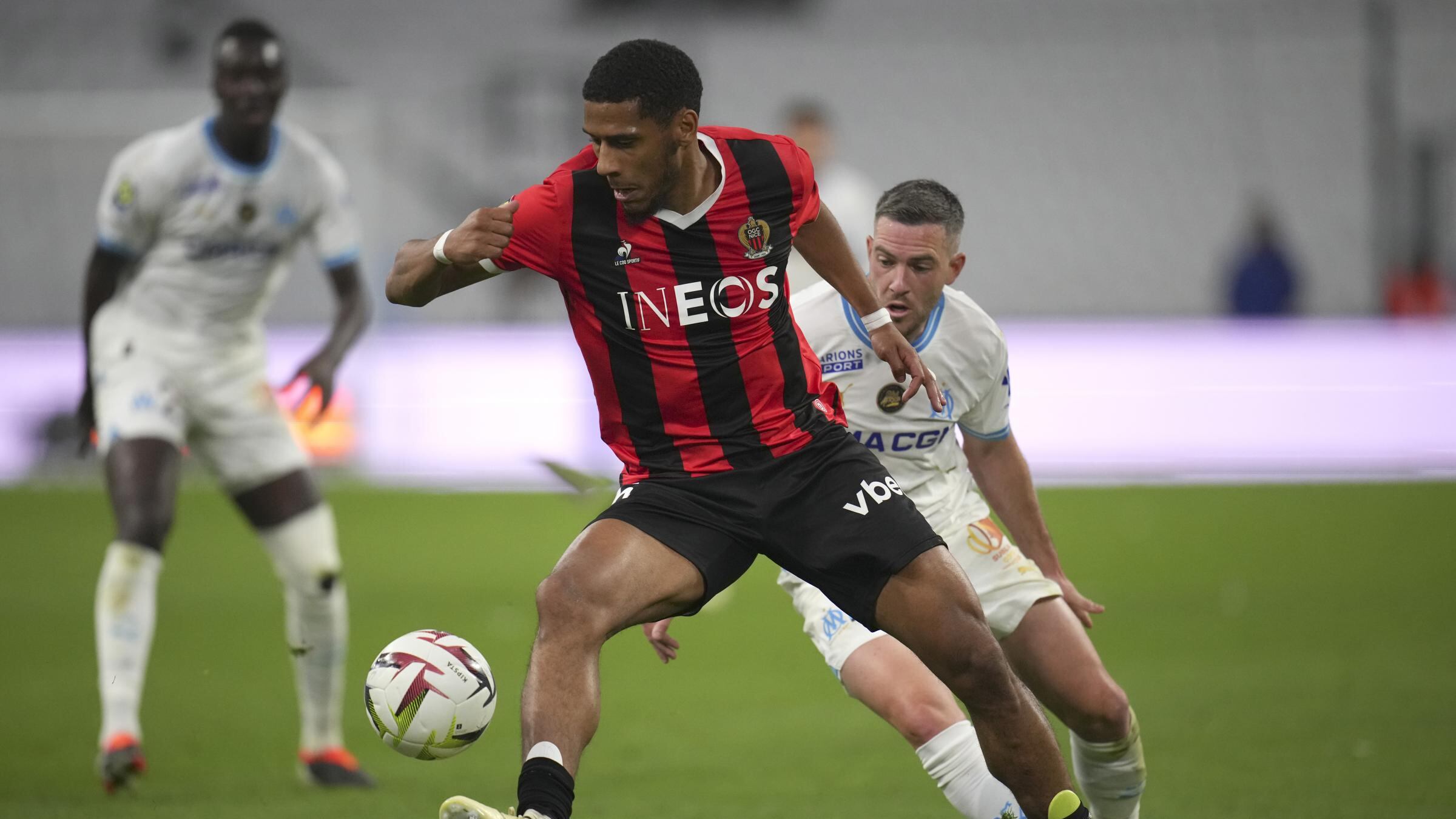 Calciomercato, tra colpi e sogni: Todibo si avvicina alla Juve, la Roma a un passo da Dovbyk
