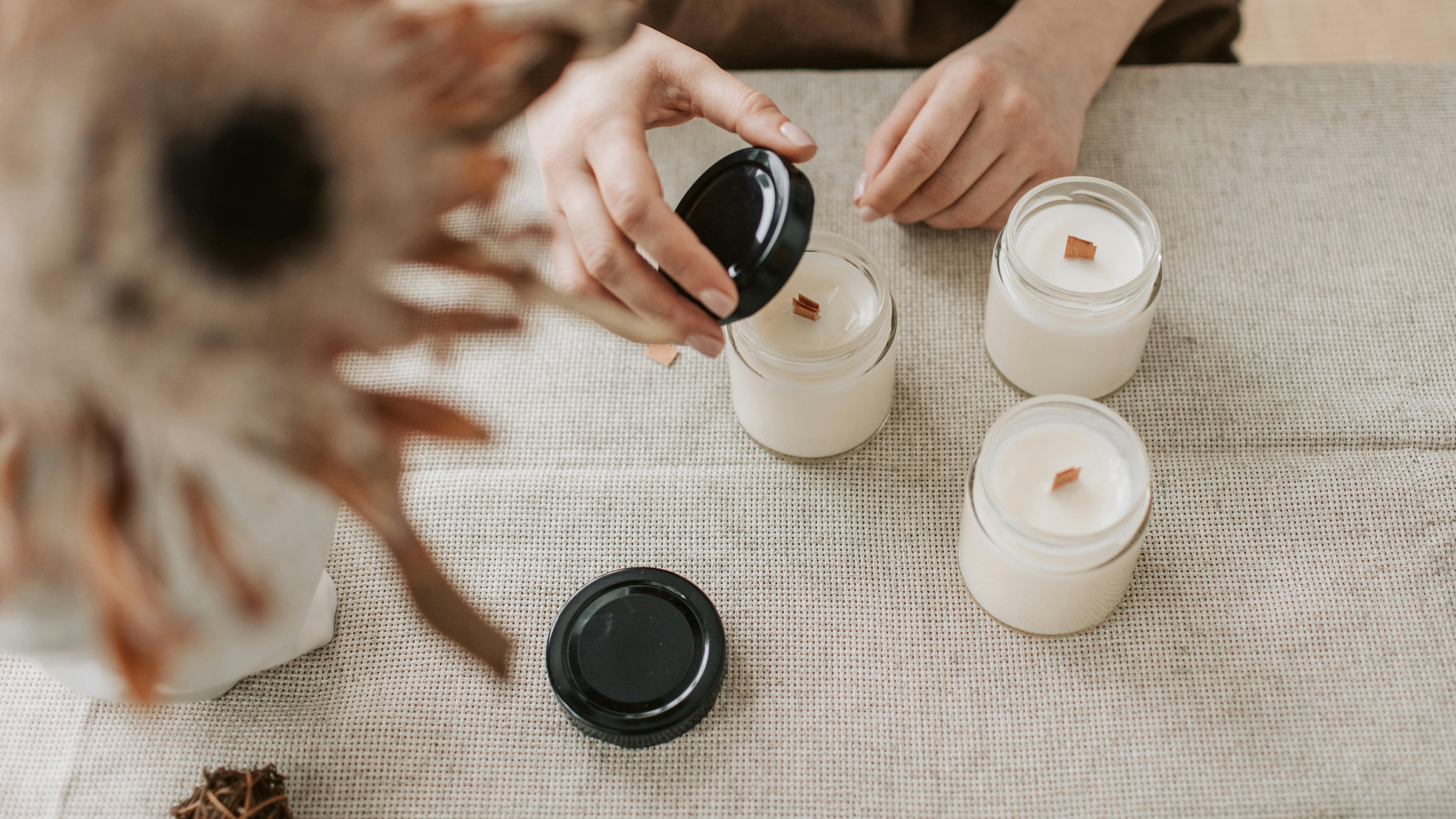 Candele profumate: quali sono le fragranze da scegliere per rilassarsi