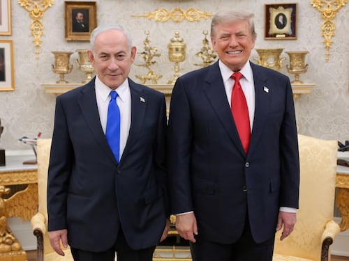 Netanyahu “entusiasta” dopo la Casa Bianca. Ma dopo 6 mesi di raid resta il rebus Hormuz