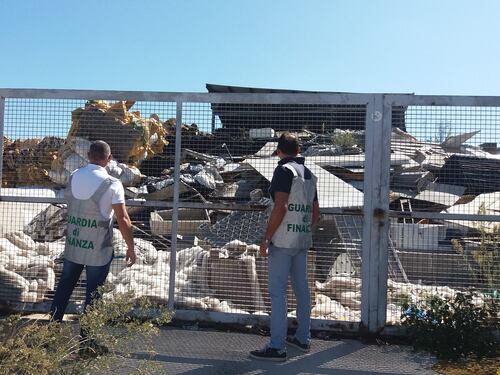Altamura, discarica abusiva a cielo aperto: una denuncia