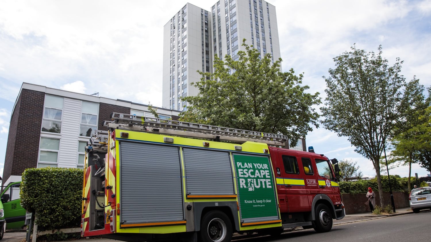 Gb, falliti i test anti incendio: scatta l'allarme in 27 grattacieli