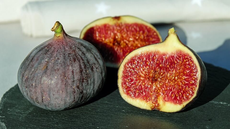 Fichi, sono antiossidanti, antinfiammatori e aiutano l'intestino