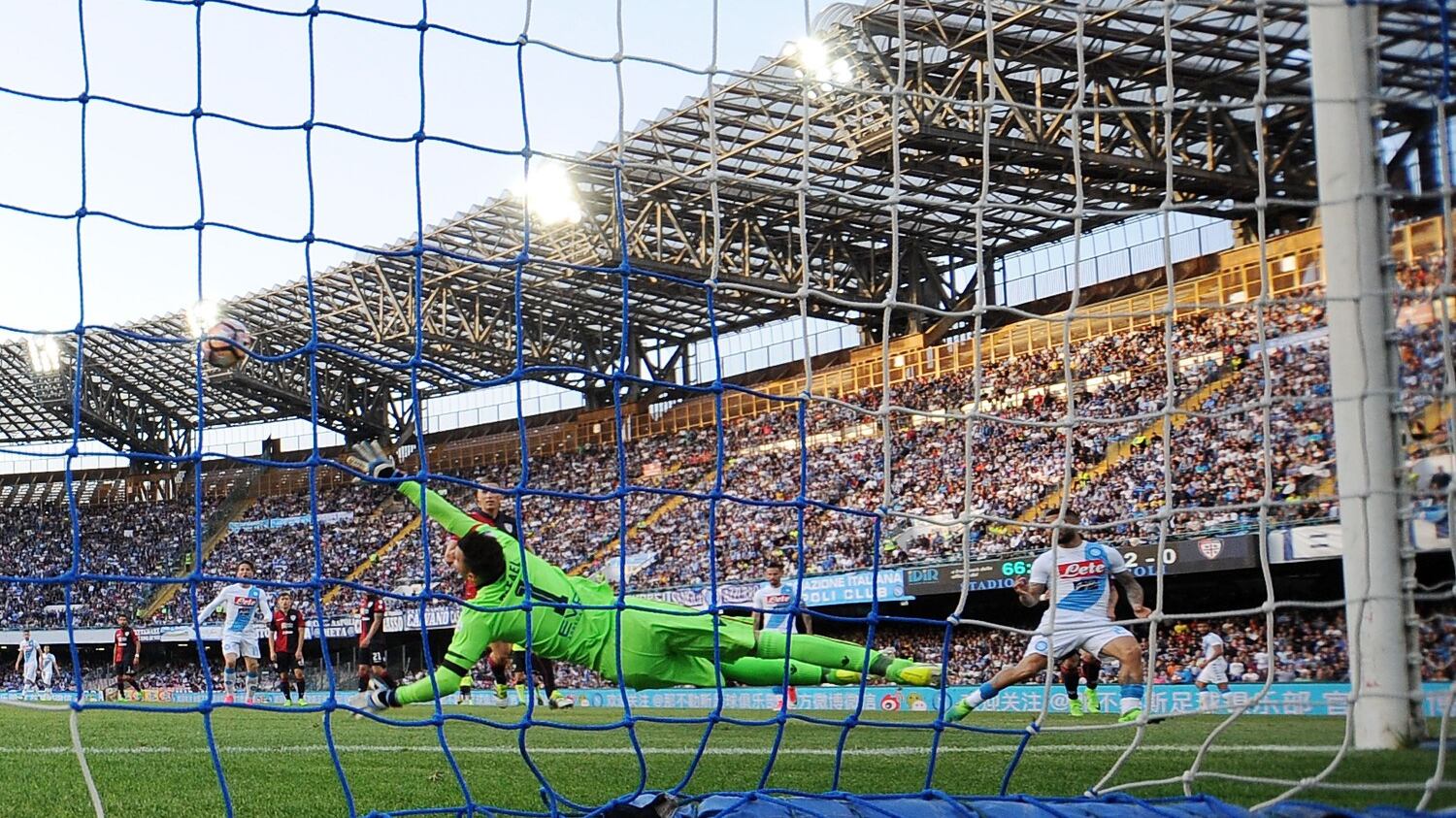 Lavori al San Paolo, il Napoli blocca la campagna abbonamenti