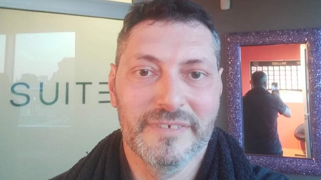 I debiti e la casa all'asta. Chi è il figlio della coppia uccisa a Fano