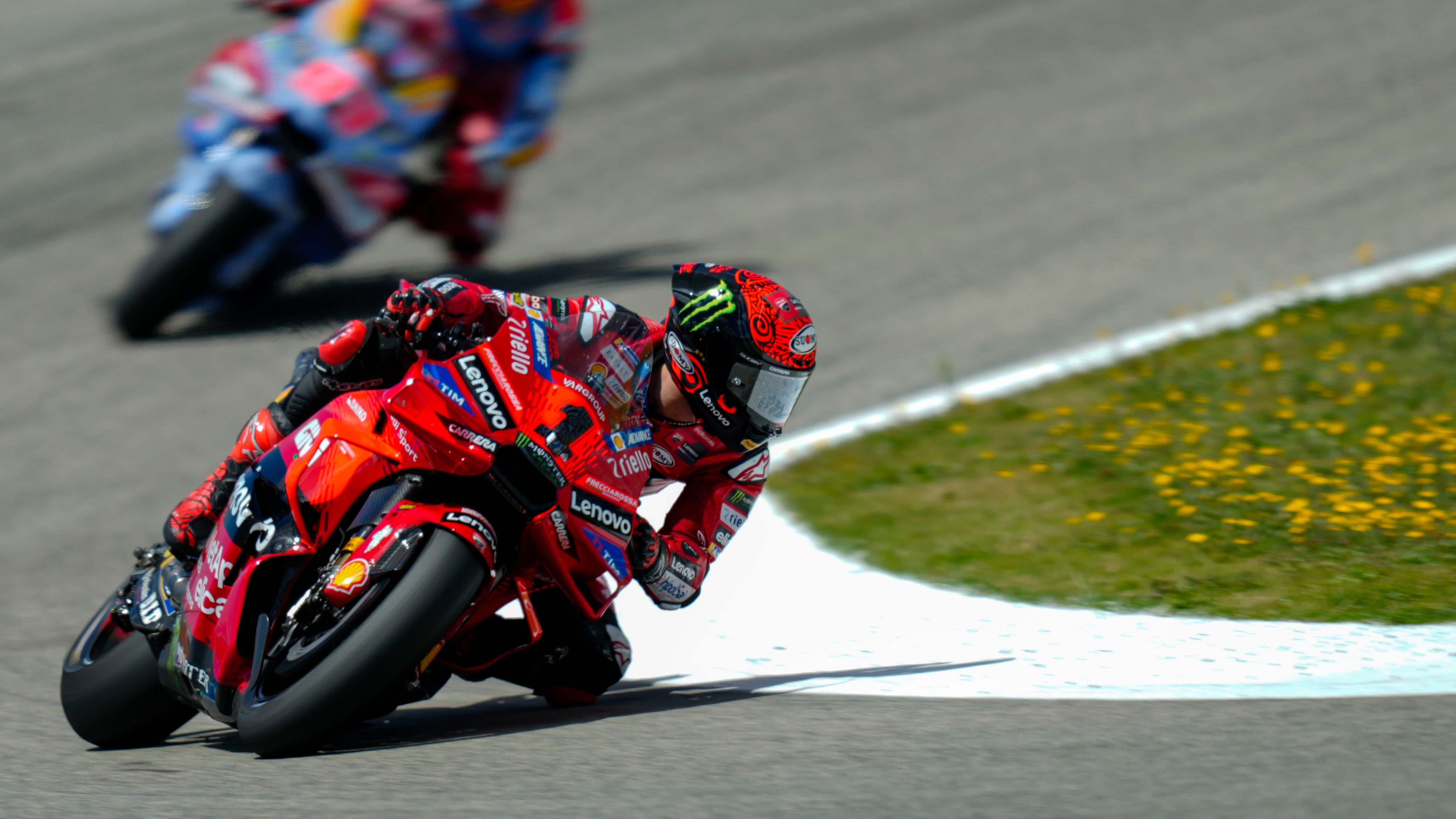 Rossi archiviato. Se due sorpassi valgono più di due mondiali