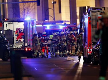 Attentato a Berlino, le immagini dei soccorsi 15