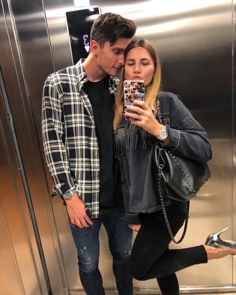 Lady Caldara incanta sui social: le foto della fidanzata del difensore del Milan 10