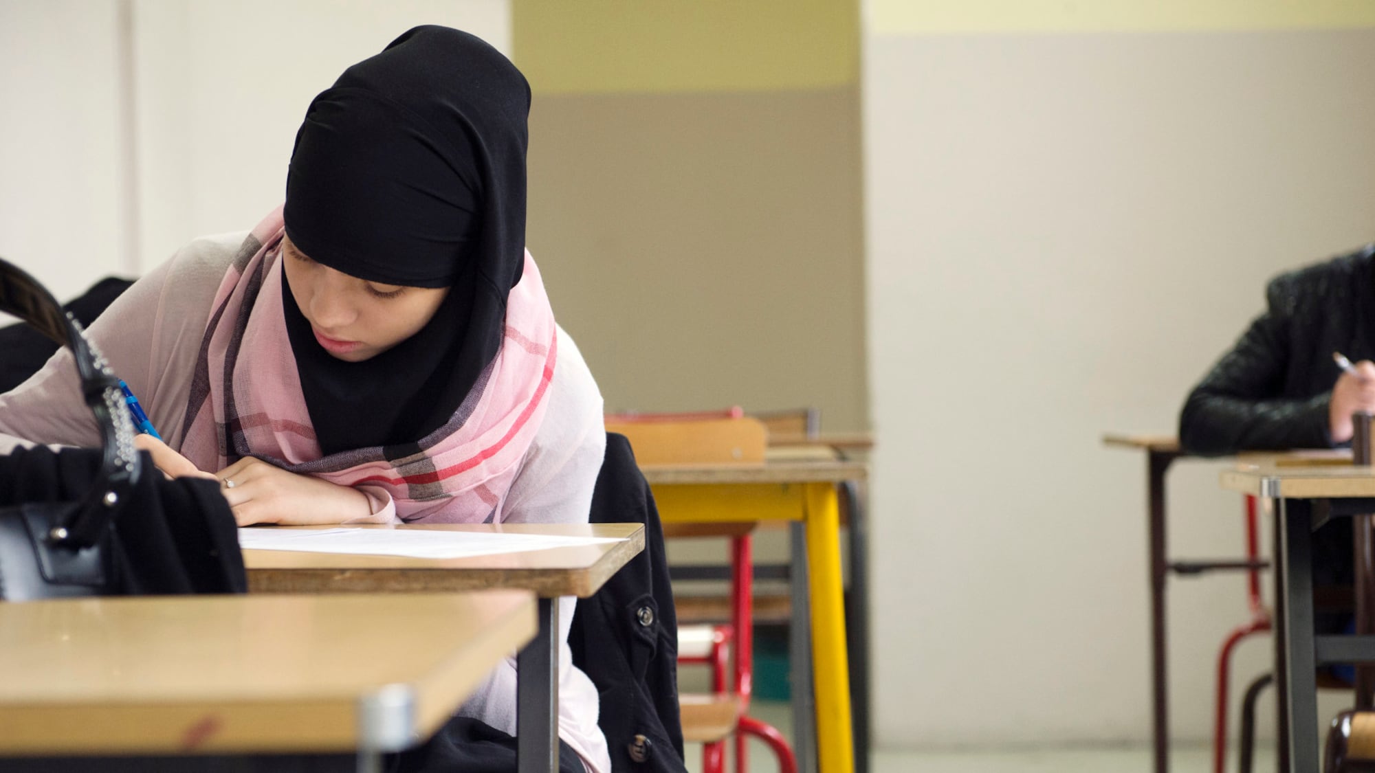 "Troppi bimbi musulmani a scuola". Multato il sindaco francese