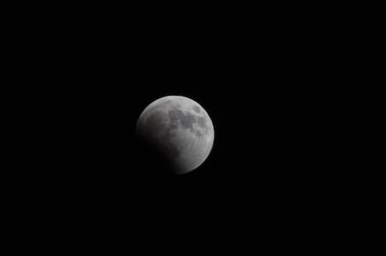 L'eclissi totale di Luna più lunga del secolo 14