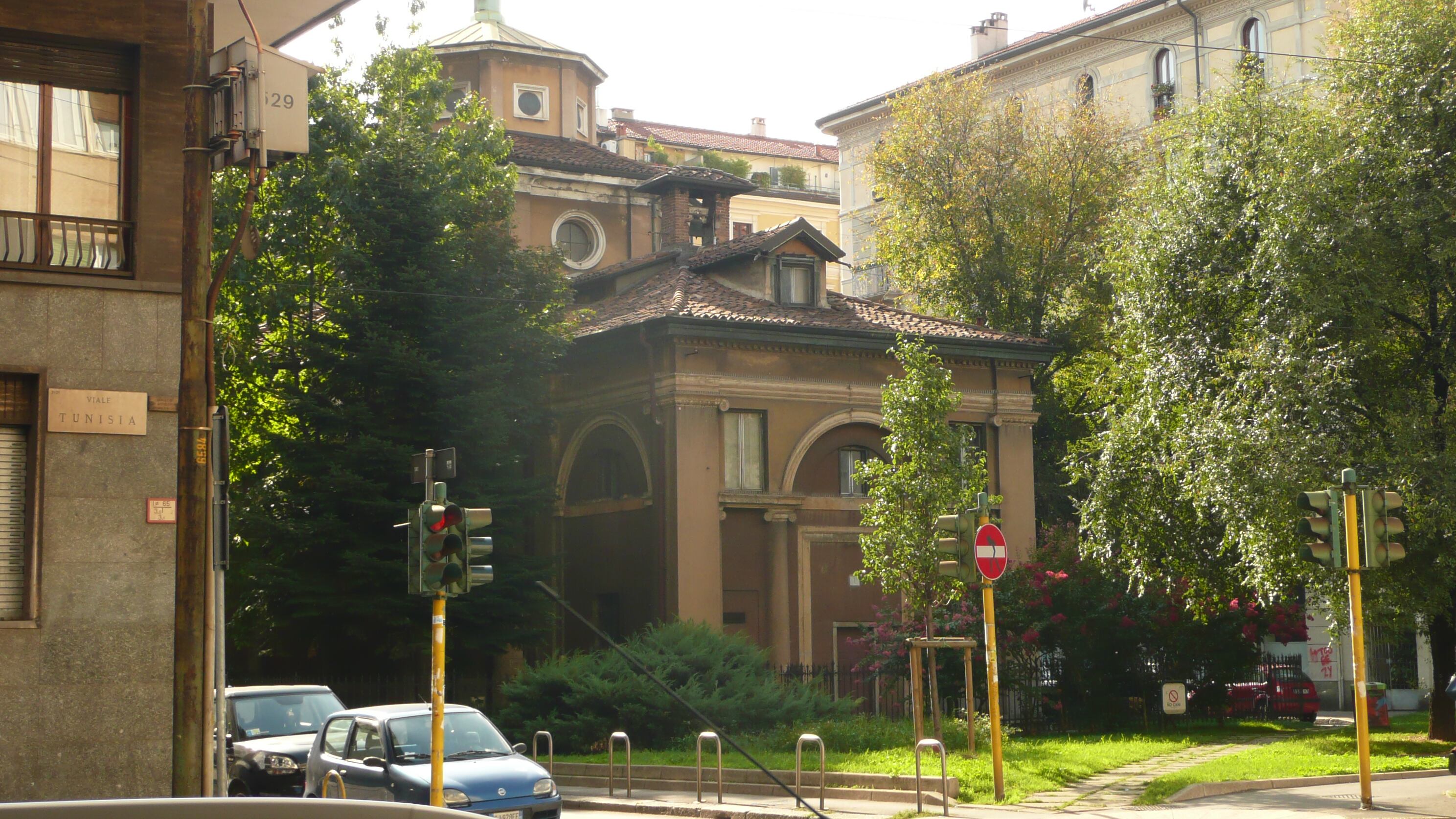 "Ho bomba, esplode la chiesa", italo-marocchino terrorizza Milano