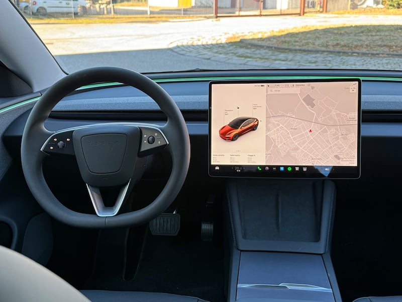 Tesla Model 3 Highland 2024: guarda la gallery 18
