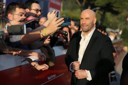 Pioggia di selfie per John Travolta al Festival del Cinema di Roma  1