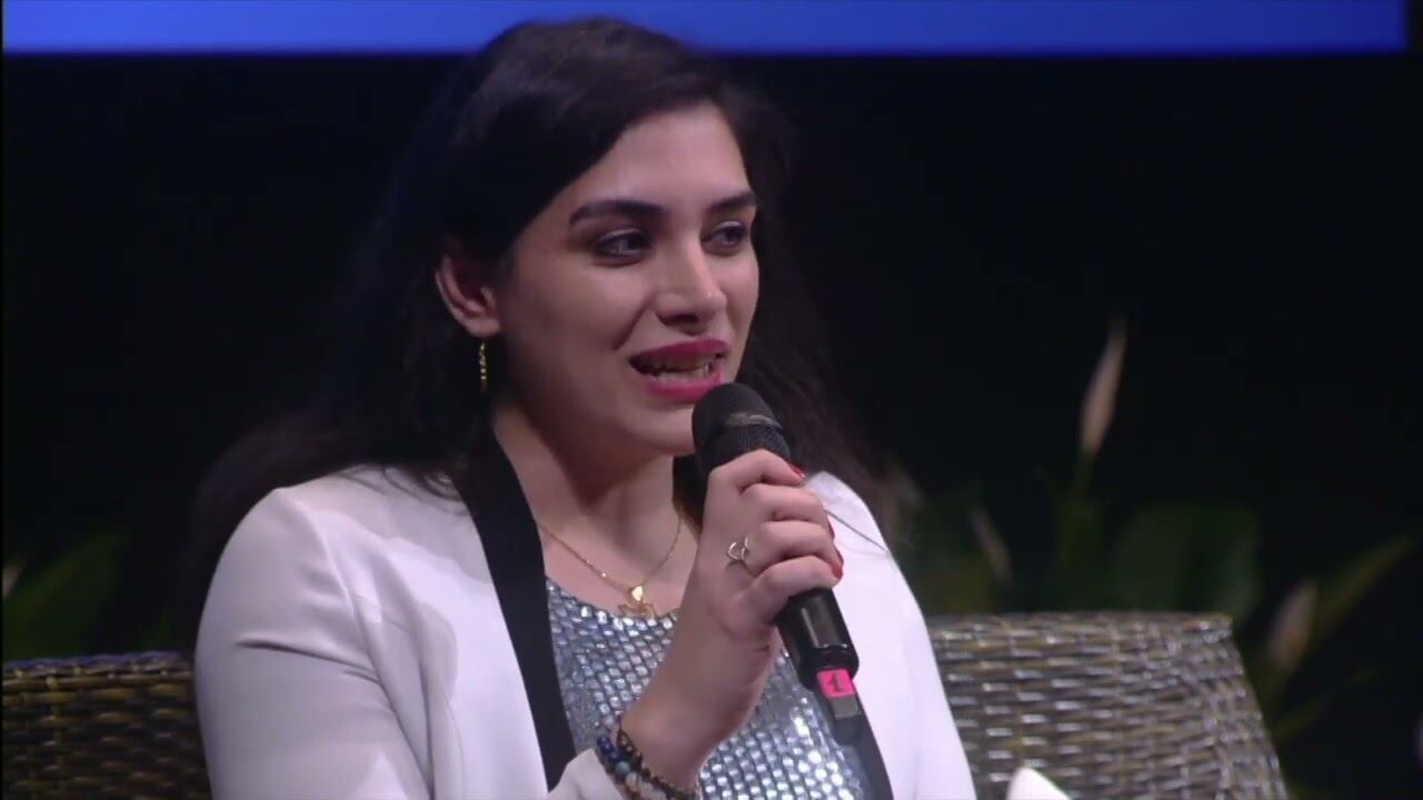 "Elly femminista? Un'ipocrita. Zero solidarietà alle iraniane"