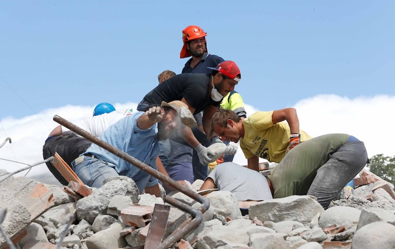 Emma Marrone sensibilizza i fan per il terremoto: foto 12