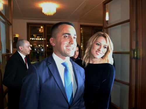 Di Maio: "Virginia? Non conviviamo, dormiamo solo spesso insieme..."