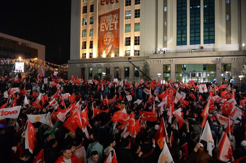 Ad Ankara la festa di chi sostiene Erdogan 4