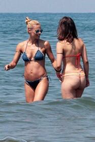 Aurora Ramazzotti con il bodyguard a Milano 34
