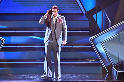 Achille Lauro dopo le lacrime veste i panni di Mina 2