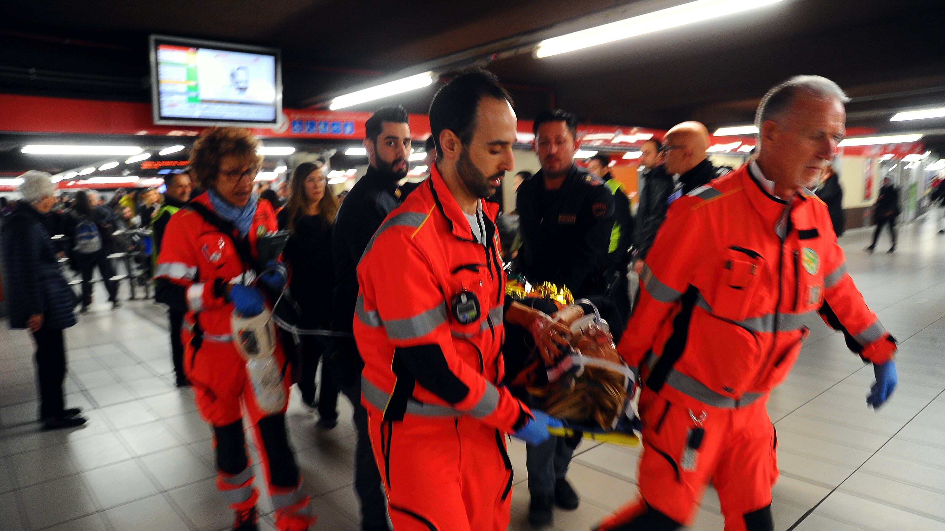 Milano e le frenate in metrò. La procura apre un'inchiesta
