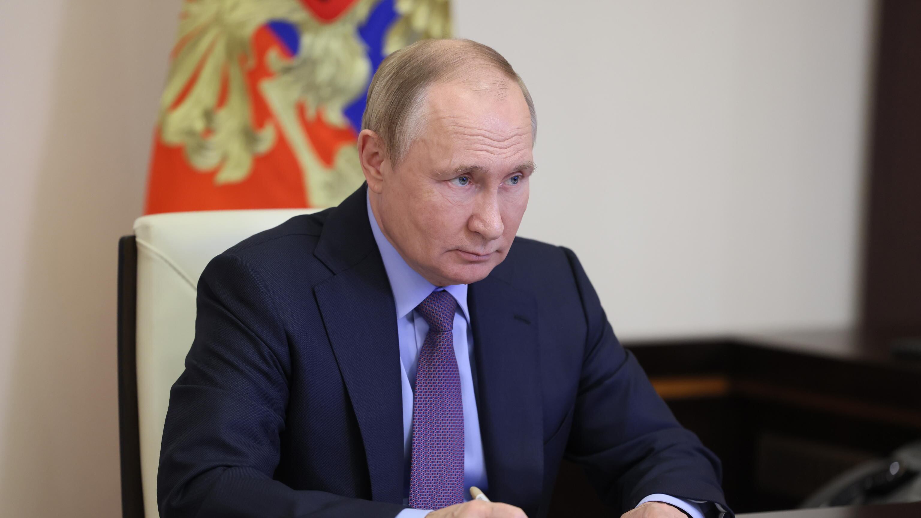 "Si è suicidato": il giallo dell'alto funzionario russo rimosso da Putin