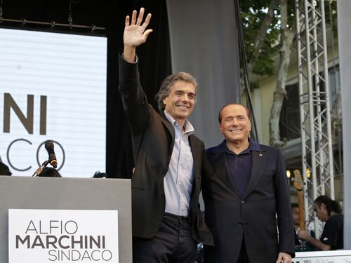 Elezioni comunali, Berlusconi: "Un voto per pagare meno tasse"