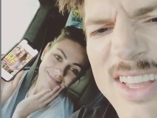 Ashton Kutcher e Mila Kunis smentiscono la rottura con un video sui social